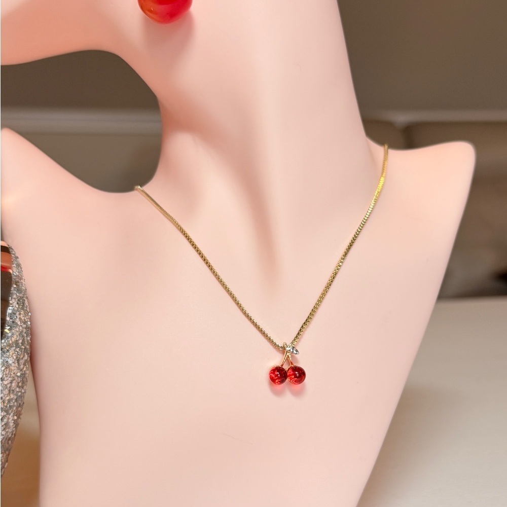 Elegant Gold Cherry Pendant Necklace - Picture 3 of 10